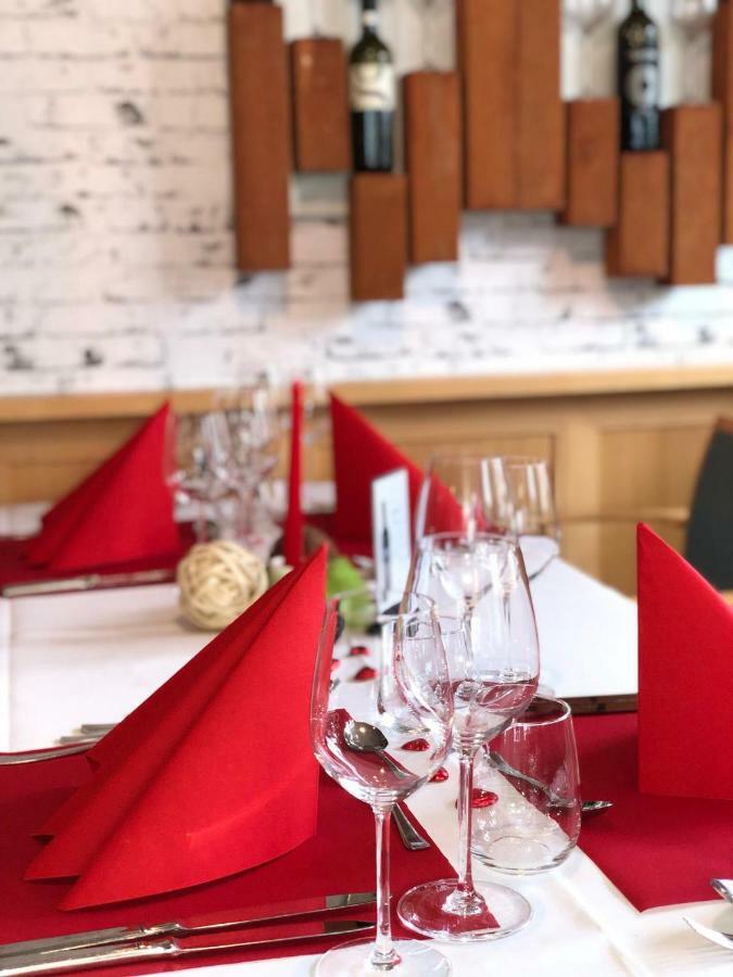 Gasthaus Zur Tanne Hotel Bauma Esterno foto