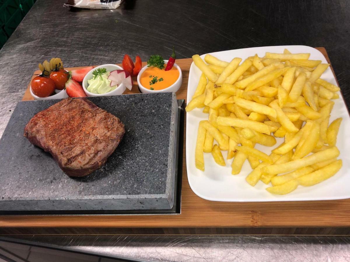Gasthaus Zur Tanne Hotel Bauma Esterno foto